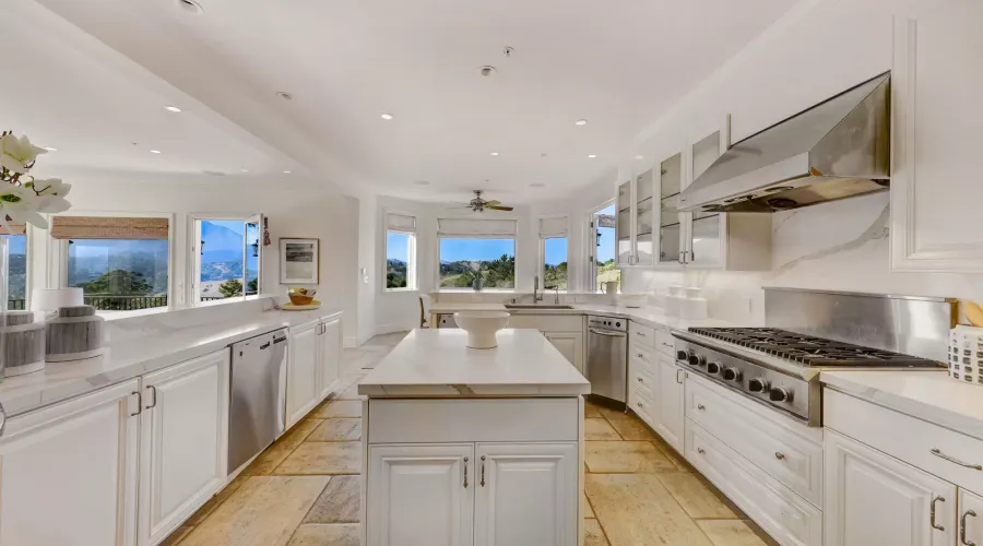 102 Via Los Altos, Tiburon, California 94920, United States, 5 Bedrooms Bedrooms, ,4.5 BathroomsBathrooms,Residential,For Sale,102 Via Los Altos,1450158