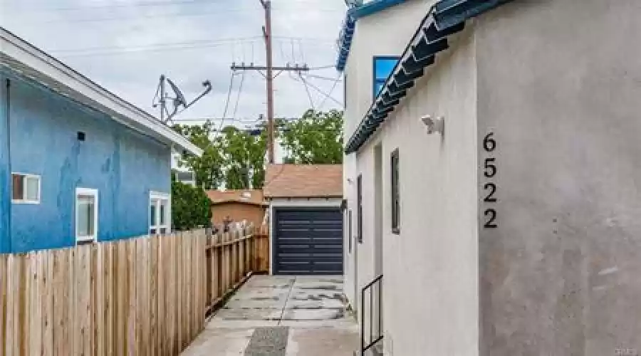 6520 6th Ave, Los Angeles, California, 90043, United States, 4 Bedrooms Bedrooms, ,3 BathroomsBathrooms,Residential,For Sale,6520 6th Ave,1452066