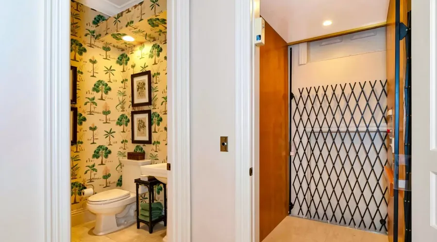 60 lighthouse PT Drive, Longboat Key, Florida, 34228, United States, 5 Bedrooms Bedrooms, 10 Rooms Rooms,6 BathroomsBathrooms,Residential,For Sale,lighthouse PT,1459580
