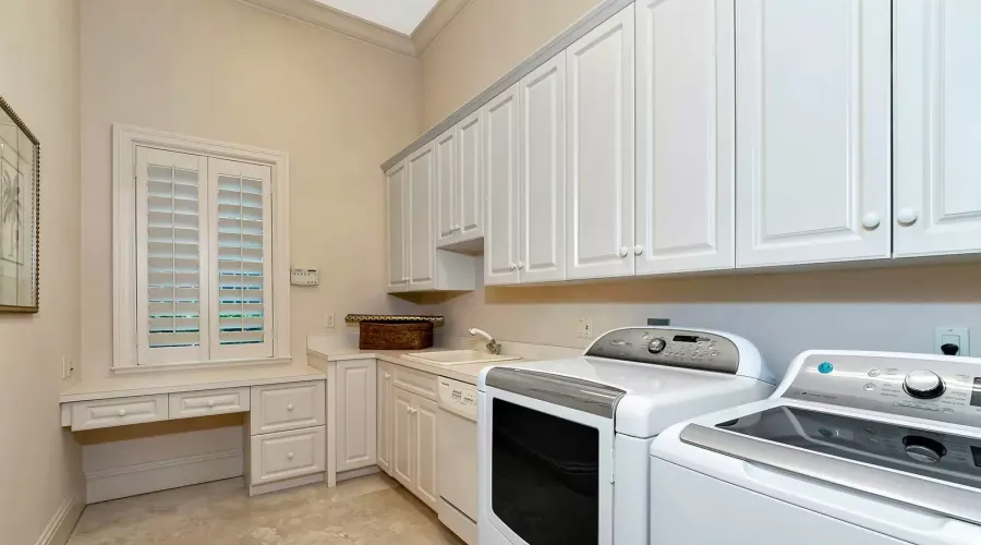 60 lighthouse PT Drive, Longboat Key, Florida, 34228, United States, 5 Bedrooms Bedrooms, 10 Rooms Rooms,6 BathroomsBathrooms,Residential,For Sale,lighthouse PT,1459580