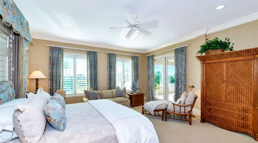 60 lighthouse PT Drive, Longboat Key, Florida, 34228, United States, 5 Bedrooms Bedrooms, 10 Rooms Rooms,6 BathroomsBathrooms,Residential,For Sale,lighthouse PT,1459580