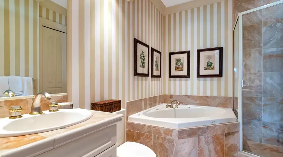 60 lighthouse PT Drive, Longboat Key, Florida, 34228, United States, 5 Bedrooms Bedrooms, 10 Rooms Rooms,6 BathroomsBathrooms,Residential,For Sale,lighthouse PT,1459580