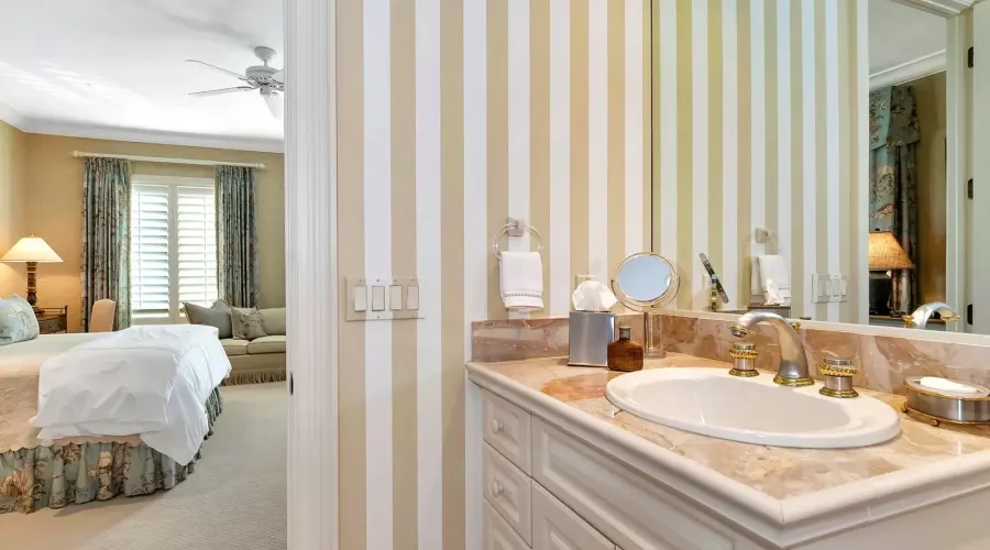 60 lighthouse PT Drive, Longboat Key, Florida, 34228, United States, 5 Bedrooms Bedrooms, 10 Rooms Rooms,6 BathroomsBathrooms,Residential,For Sale,lighthouse PT,1459580