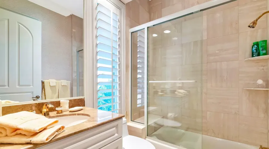 60 lighthouse PT Drive, Longboat Key, Florida, 34228, United States, 5 Bedrooms Bedrooms, 10 Rooms Rooms,6 BathroomsBathrooms,Residential,For Sale,lighthouse PT,1459580