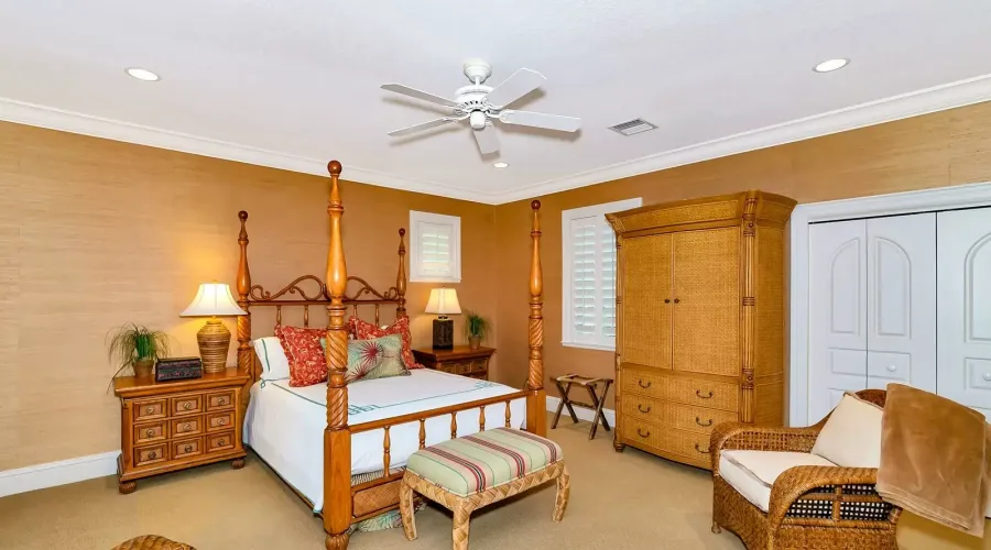 60 lighthouse PT Drive, Longboat Key, Florida, 34228, United States, 5 Bedrooms Bedrooms, 10 Rooms Rooms,6 BathroomsBathrooms,Residential,For Sale,lighthouse PT,1459580