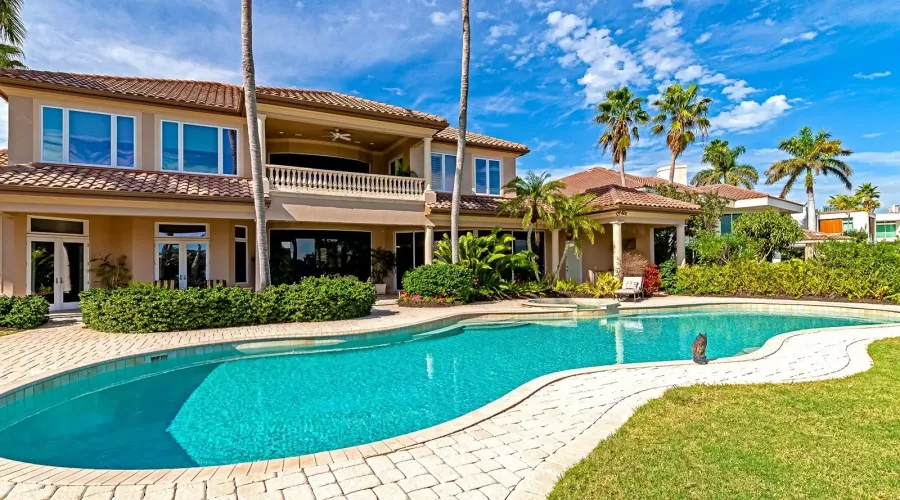 60 lighthouse PT Drive, Longboat Key, Florida, 34228, United States, 5 Bedrooms Bedrooms, 10 Rooms Rooms,6 BathroomsBathrooms,Residential,For Sale,lighthouse PT,1459580