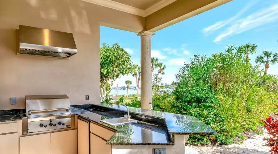 60 lighthouse PT Drive, Longboat Key, Florida, 34228, United States, 5 Bedrooms Bedrooms, 10 Rooms Rooms,6 BathroomsBathrooms,Residential,For Sale,lighthouse PT,1459580