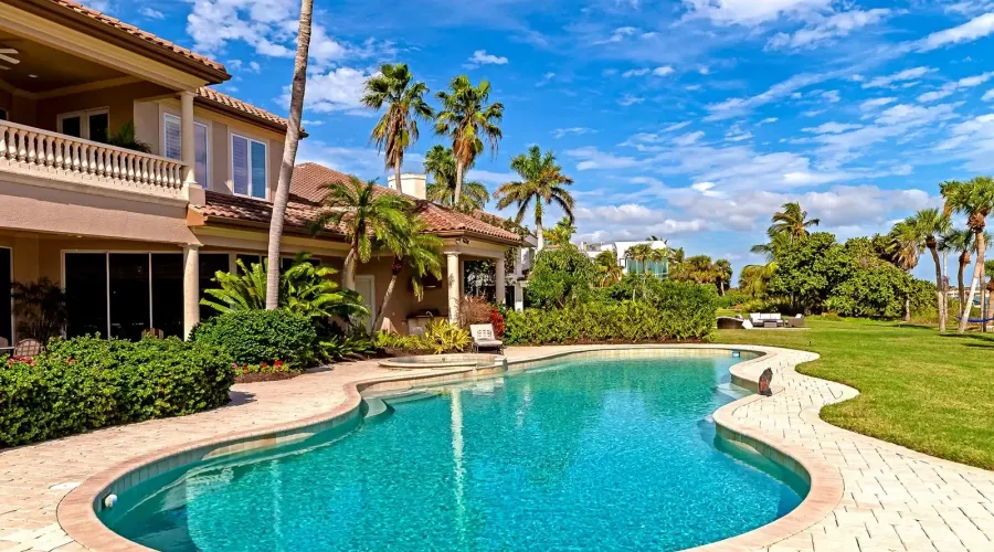 60 lighthouse PT Drive, Longboat Key, Florida, 34228, United States, 5 Bedrooms Bedrooms, 10 Rooms Rooms,6 BathroomsBathrooms,Residential,For Sale,lighthouse PT,1459580