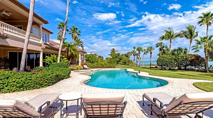 60 lighthouse PT Drive, Longboat Key, Florida, 34228, United States, 5 Bedrooms Bedrooms, 10 Rooms Rooms,6 BathroomsBathrooms,Residential,For Sale,lighthouse PT,1459580
