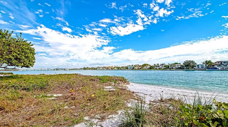 60 lighthouse PT Drive, Longboat Key, Florida, 34228, United States, 5 Bedrooms Bedrooms, 10 Rooms Rooms,6 BathroomsBathrooms,Residential,For Sale,lighthouse PT,1459580