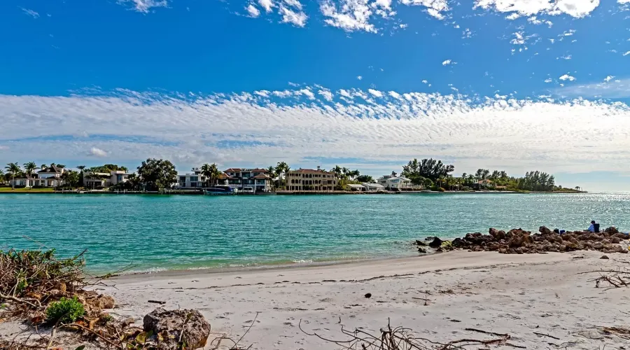 60 lighthouse PT Drive, Longboat Key, Florida, 34228, United States, 5 Bedrooms Bedrooms, 10 Rooms Rooms,6 BathroomsBathrooms,Residential,For Sale,lighthouse PT,1459580