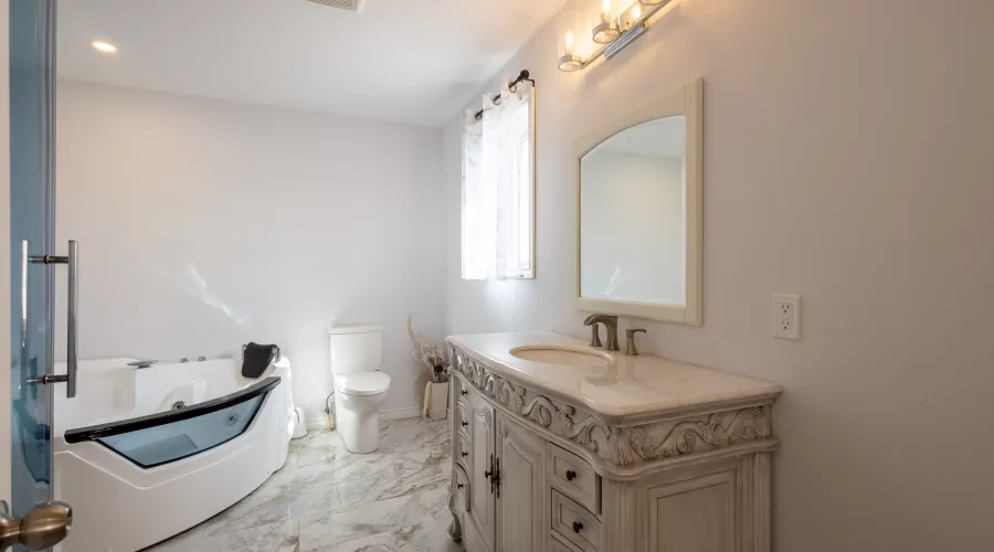 15165 Whittaker Rd, Malahide, Ontario, N0L 2J0, Canada, 4 Bedrooms Bedrooms, ,2 BathroomsBathrooms,Residential,For Sale,1467971