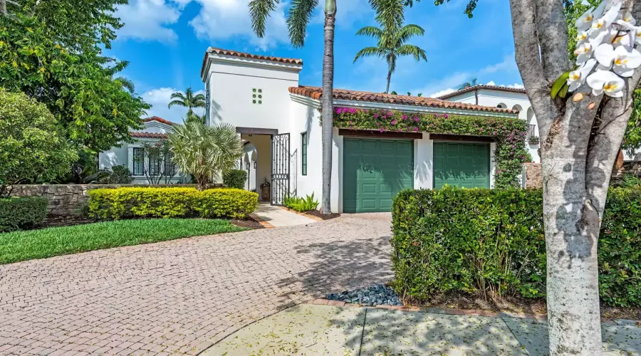 16631 Cortona Ln, Napes, Florida, 34110, United States, 3 Bedrooms Bedrooms, 6 Rooms Rooms,3 BathroomsBathrooms,Villa,For Sale,Cortona,1,1478176
