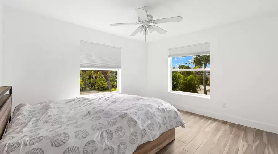 838-840 Rabbit Road, Sanibel, Florida, 33957, United States, 4 Bedrooms Bedrooms, 14 Rooms Rooms,2 BathroomsBathrooms,Residential,For Sale,Rabbit,1481663