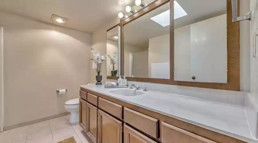102 Promethean Way, MOUNTAIN VIEW, California, 94043, United States, 2 Bedrooms Bedrooms, ,2 BathroomsBathrooms,Residential,For Sale,102 Promethean Way,1488142