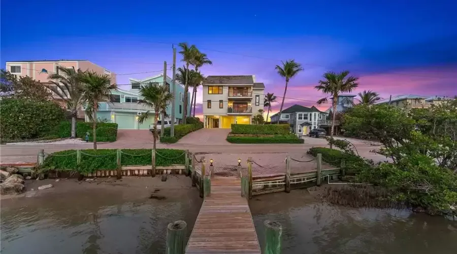 777 se macarthur BLVD, Stuart, Florida, 34996, United States, 3 Bedrooms Bedrooms, ,3 BathroomsBathrooms,Residential,For Sale,777 se macarthur BLVD,1489401