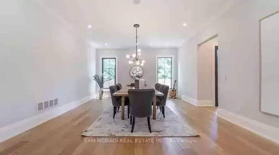 584 Fourth Line, Oakville, Ontario, L6L 5A7, Canada, 5 Bedrooms Bedrooms, ,5 BathroomsBathrooms,Residential,For Sale,1497864