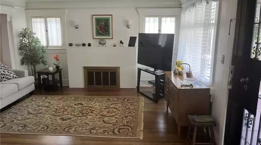 138 N Dillon Street, LOS ANGELES, California, 90026, United States, 3 Bedrooms Bedrooms, ,1 BathroomBathrooms,Residential,For Sale,138 N Dillon Street,1508439