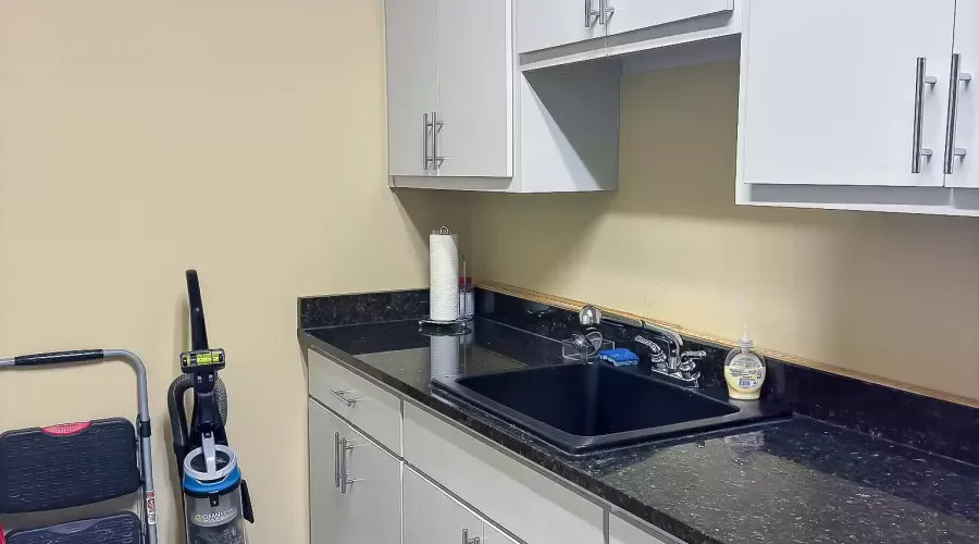 8069 Kenstone Ct, Georgia, 30350, United States, 6 Bedrooms Bedrooms, 20 Rooms Rooms,6 BathroomsBathrooms,Residential,For Sale,1512978