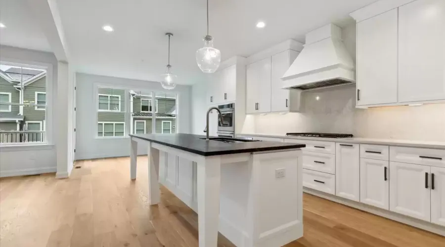 811 Grayson LN, AMBLER, Pennsylvania, 19002, United States, 3 Bedrooms Bedrooms, 11 Rooms Rooms,2 BathroomsBathrooms,Residential,For Sale,Grayson,1523014