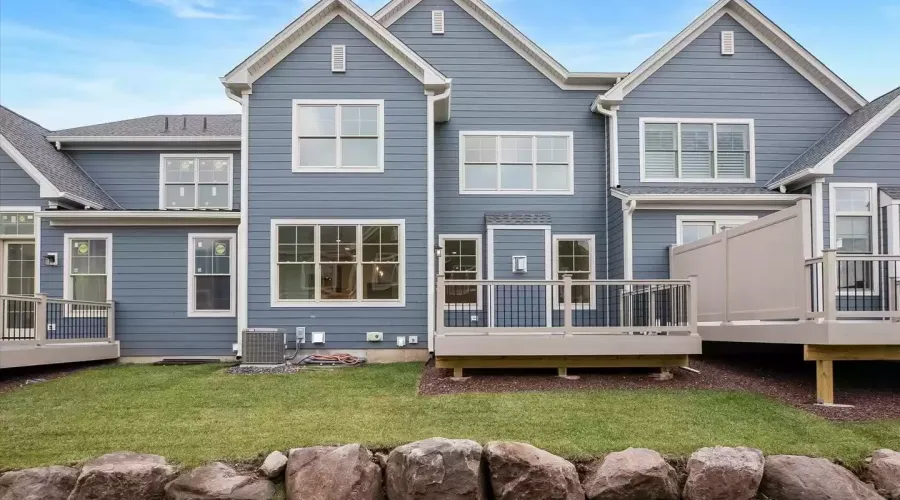 811 Grayson LN, AMBLER, Pennsylvania, 19002, United States, 3 Bedrooms Bedrooms, 11 Rooms Rooms,2 BathroomsBathrooms,Residential,For Sale,Grayson,1523014