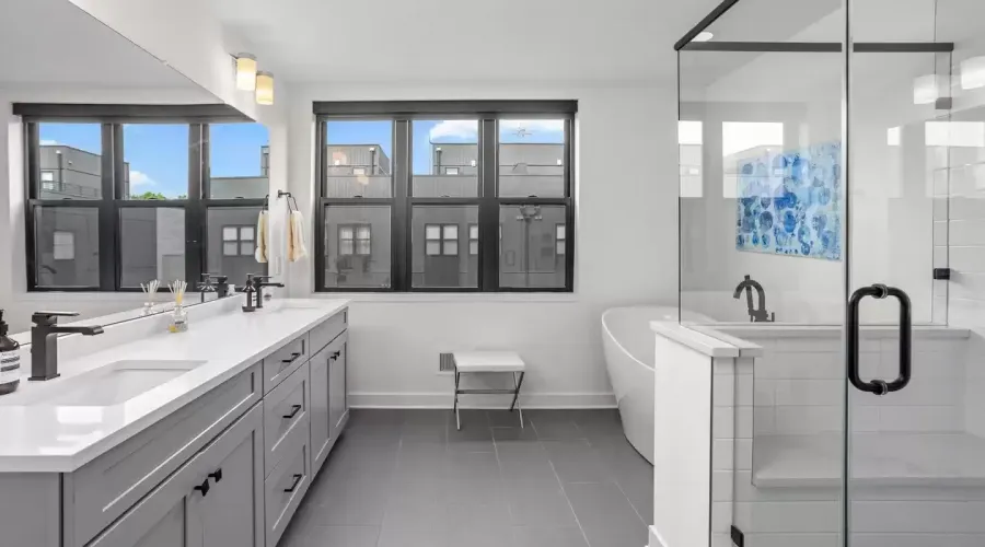 4582 Riverside Way, Manayunk, Pennsylvania, 19128, United States, 4 Bedrooms Bedrooms, 8 Rooms Rooms,3 BathroomsBathrooms,Residential,For Sale,THE LOCHS,Riverside,1523601