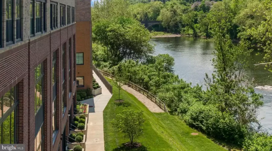 4582 Riverside Way, Manayunk, Pennsylvania, 19128, United States, 4 Bedrooms Bedrooms, 8 Rooms Rooms,3 BathroomsBathrooms,Residential,For Sale,THE LOCHS,Riverside,1523601