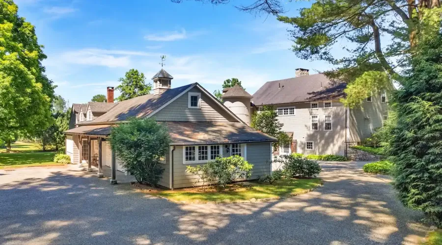 25 Sheffield Road, Egremont, Massachusetts, 01258, United States, 6 Bedrooms Bedrooms, 12 Rooms Rooms,4 BathroomsBathrooms,Residential,For Sale,Sheffield,1528515