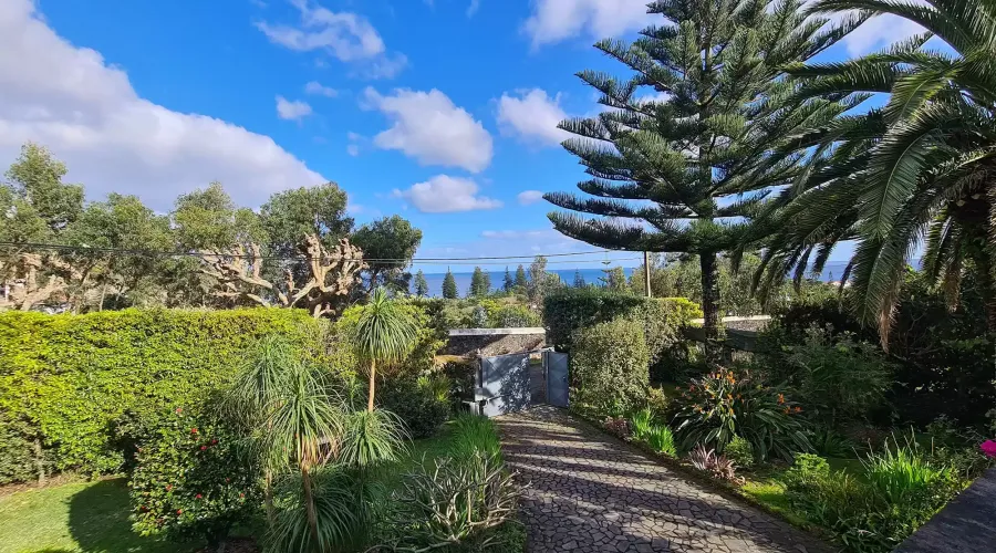 Agua de Pau, Portugal, 5 Bedrooms Bedrooms, ,4 BathroomsBathrooms,Residential,For Sale,1537611