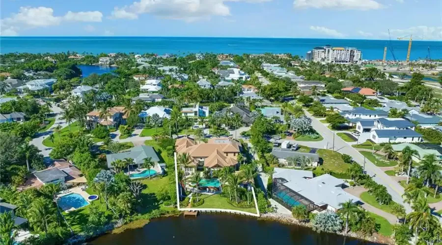 655 BOUGAINVILLEA RD, NAPLES, Florida, 34102, United States, 4 Bedrooms Bedrooms, ,5 BathroomsBathrooms,Residential,For Sale,655 BOUGAINVILLEA RD,1546605