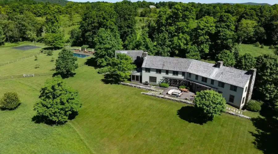 11-17 Valley Road, Lakeville, Connecticut, 06068, United States, 5 Bedrooms Bedrooms, 12 Rooms Rooms,5 BathroomsBathrooms,Residential,For Sale,Valley,1546607