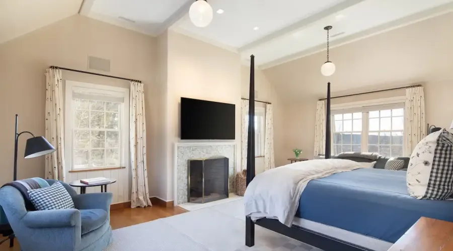 11-17 Valley Road, Lakeville, Connecticut, 06068, United States, 5 Bedrooms Bedrooms, 12 Rooms Rooms,5 BathroomsBathrooms,Residential,For Sale,Valley,1546607