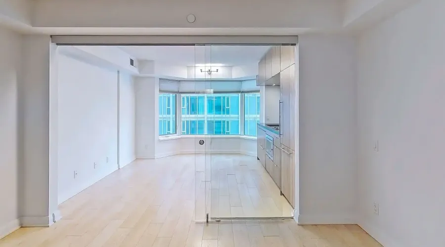 155 Yorkville Ave, Unit #2811, Toronto, Ontario, Canada, 1 Bedroom Bedrooms, 4 Rooms Rooms,1 BathroomBathrooms,Condo,For Sale,Yorkville,10,1548283