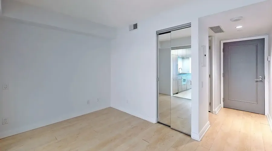 155 Yorkville Ave, Unit #2811, Toronto, Ontario, Canada, 1 Bedroom Bedrooms, 4 Rooms Rooms,1 BathroomBathrooms,Condo,For Sale,Yorkville,10,1548283