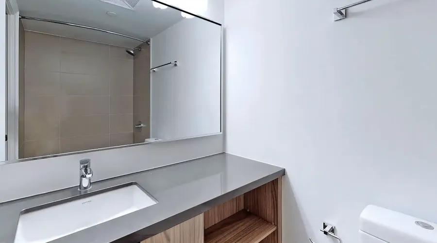 155 Yorkville Ave, Unit #2811, Toronto, Ontario, Canada, 1 Bedroom Bedrooms, 4 Rooms Rooms,1 BathroomBathrooms,Condo,For Sale,Yorkville,10,1548283