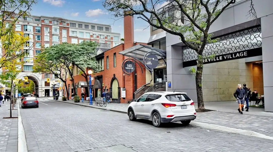 155 Yorkville Ave, Unit #2811, Toronto, Ontario, Canada, 1 Bedroom Bedrooms, 4 Rooms Rooms,1 BathroomBathrooms,Condo,For Sale,Yorkville,10,1548283