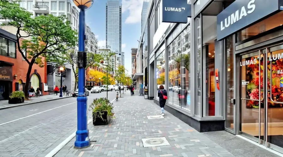 155 Yorkville Ave, Unit #2811, Toronto, Ontario, Canada, 1 Bedroom Bedrooms, 4 Rooms Rooms,1 BathroomBathrooms,Condo,For Sale,Yorkville,10,1548283