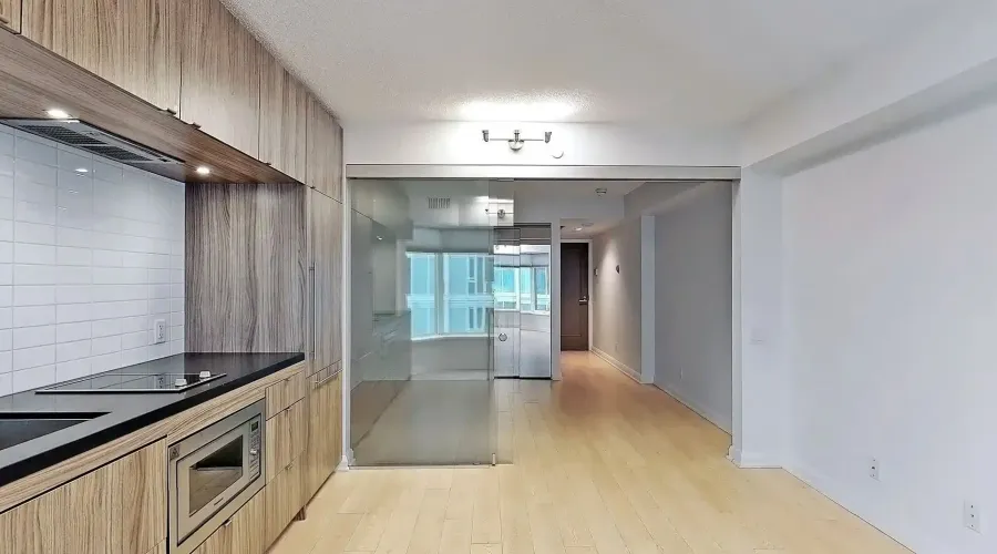 155 Yorkville Ave, Unit #2811, Toronto, Ontario, Canada, 1 Bedroom Bedrooms, 4 Rooms Rooms,1 BathroomBathrooms,Condo,For Sale,Yorkville,10,1548283