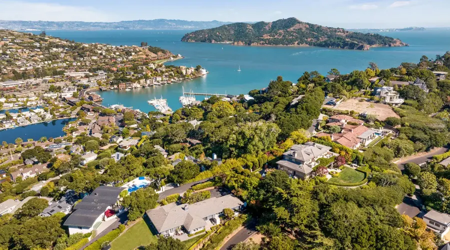 6 Crest Road, Belvedere Tiburon, California, 94920, United States, 5 Bedrooms Bedrooms, ,3 BathroomsBathrooms,Residential,For Sale,6 Crest Road,1574314
