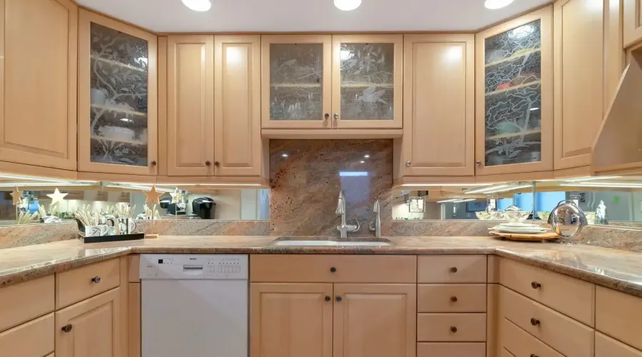 1255 N Gulfstream Ave, Sarasota, Florida, 34236, United States, 2 Bedrooms Bedrooms, 5 Rooms Rooms,2 BathroomsBathrooms,Residential,For Sale,Bay Plaza,Gulfstream ,10,1584719