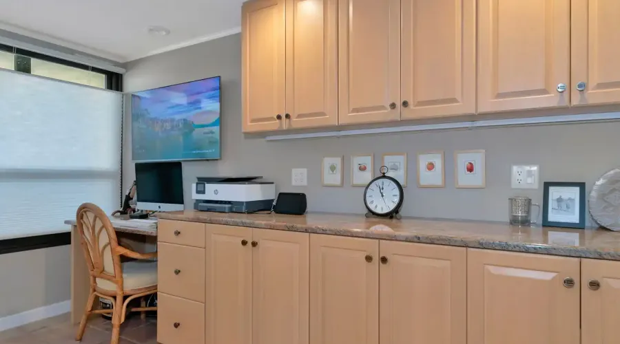 1255 N Gulfstream Ave, Sarasota, Florida, 34236, United States, 2 Bedrooms Bedrooms, 5 Rooms Rooms,2 BathroomsBathrooms,Residential,For Sale,Bay Plaza,Gulfstream ,10,1584719