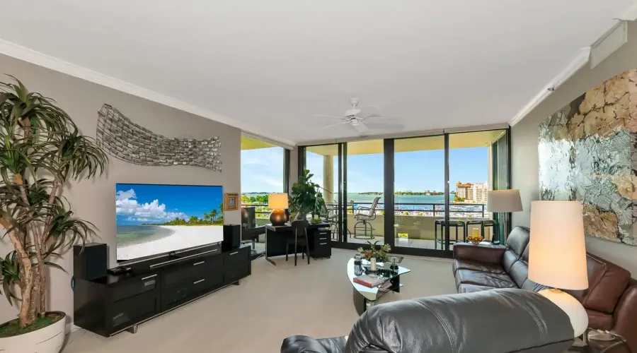 1255 N Gulfstream Ave, Sarasota, Florida, 34236, United States, 2 Bedrooms Bedrooms, 5 Rooms Rooms,2 BathroomsBathrooms,Residential,For Sale,Bay Plaza,Gulfstream ,10,1584719