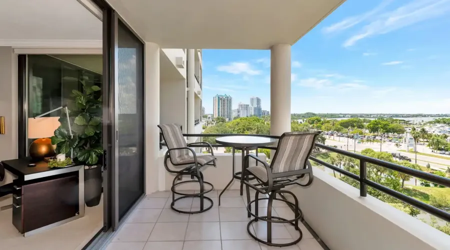 1255 N Gulfstream Ave, Sarasota, Florida, 34236, United States, 2 Bedrooms Bedrooms, 5 Rooms Rooms,2 BathroomsBathrooms,Residential,For Sale,Bay Plaza,Gulfstream ,10,1584719