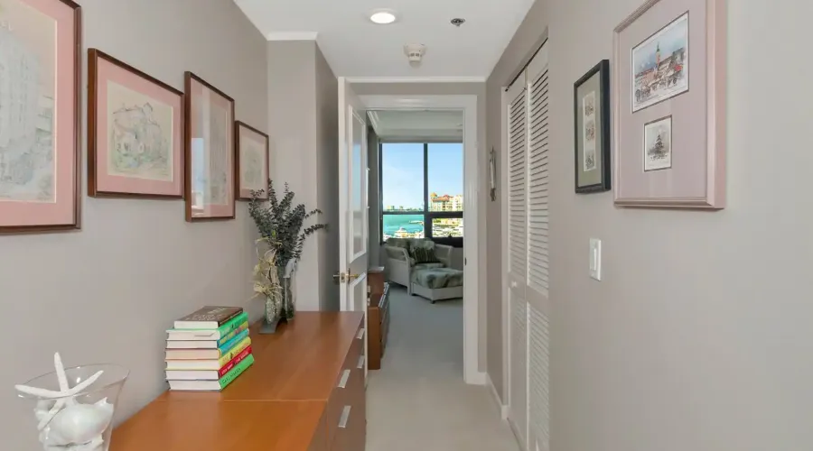 1255 N Gulfstream Ave, Sarasota, Florida, 34236, United States, 2 Bedrooms Bedrooms, 5 Rooms Rooms,2 BathroomsBathrooms,Residential,For Sale,Bay Plaza,Gulfstream ,10,1584719