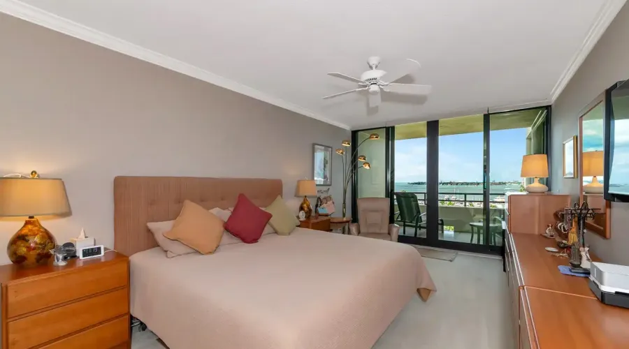 1255 N Gulfstream Ave, Sarasota, Florida, 34236, United States, 2 Bedrooms Bedrooms, 5 Rooms Rooms,2 BathroomsBathrooms,Residential,For Sale,Bay Plaza,Gulfstream ,10,1584719