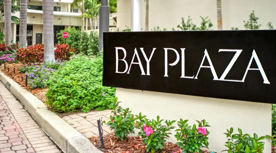 1255 N Gulfstream Ave, Sarasota, Florida, 34236, United States, 2 Bedrooms Bedrooms, 5 Rooms Rooms,2 BathroomsBathrooms,Residential,For Sale,Bay Plaza,Gulfstream ,10,1584719