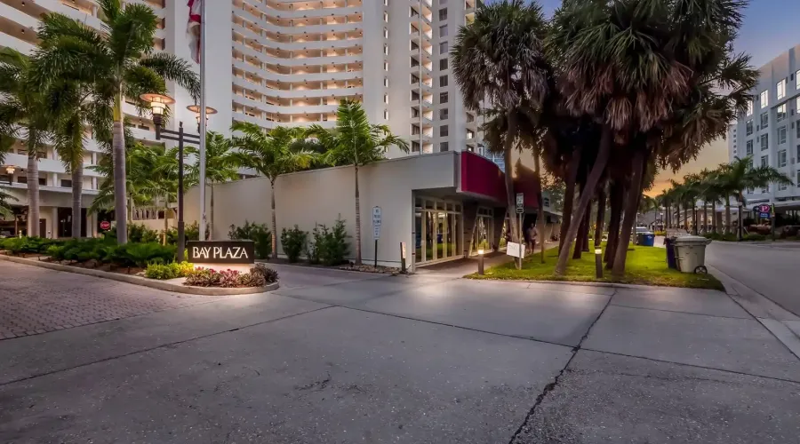 1255 N Gulfstream Ave, Sarasota, Florida, 34236, United States, 2 Bedrooms Bedrooms, 5 Rooms Rooms,2 BathroomsBathrooms,Residential,For Sale,Bay Plaza,Gulfstream ,10,1584719