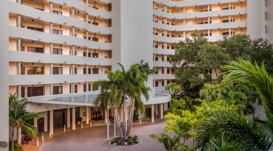1255 N Gulfstream Ave, Sarasota, Florida, 34236, United States, 2 Bedrooms Bedrooms, 5 Rooms Rooms,2 BathroomsBathrooms,Residential,For Sale,Bay Plaza,Gulfstream ,10,1584719