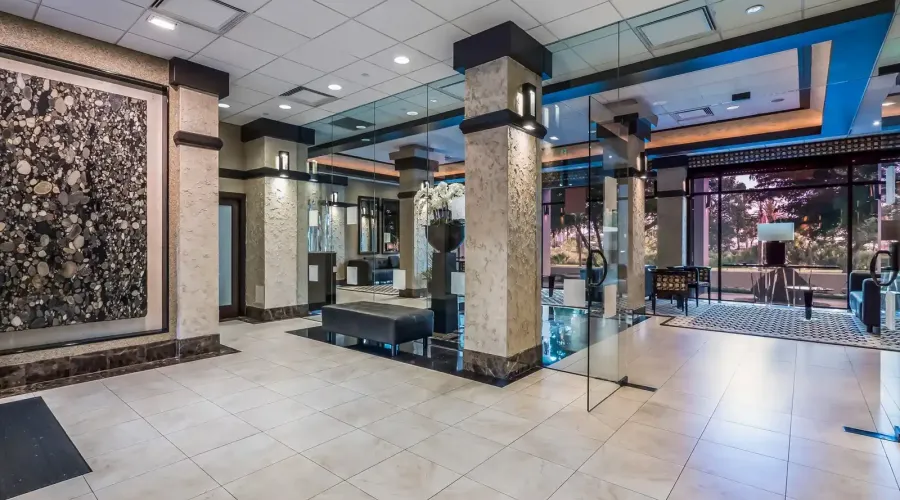 1255 N Gulfstream Ave, Sarasota, Florida, 34236, United States, 2 Bedrooms Bedrooms, 5 Rooms Rooms,2 BathroomsBathrooms,Residential,For Sale,Bay Plaza,Gulfstream ,10,1584719