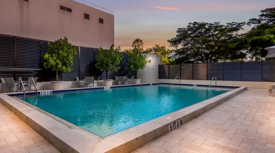 1255 N Gulfstream Ave, Sarasota, Florida, 34236, United States, 2 Bedrooms Bedrooms, 5 Rooms Rooms,2 BathroomsBathrooms,Residential,For Sale,Bay Plaza,Gulfstream ,10,1584719